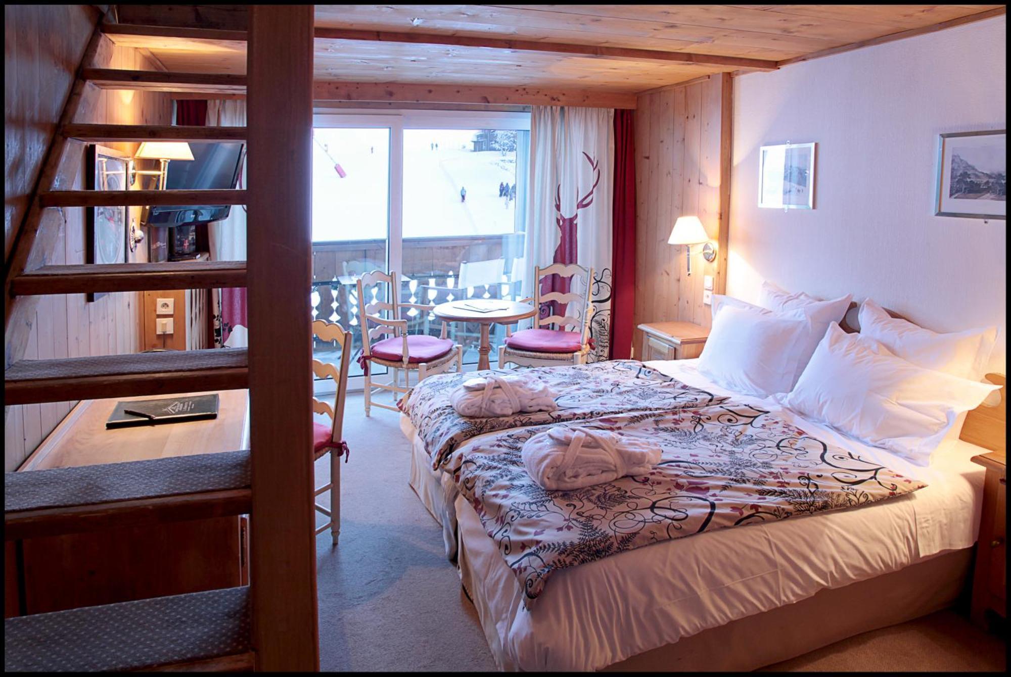 Chalet-Hotel La Marmotte, La Tapiaz & Spa, The Originals Relais เลส์เฌต์ ภายนอก รูปภาพ