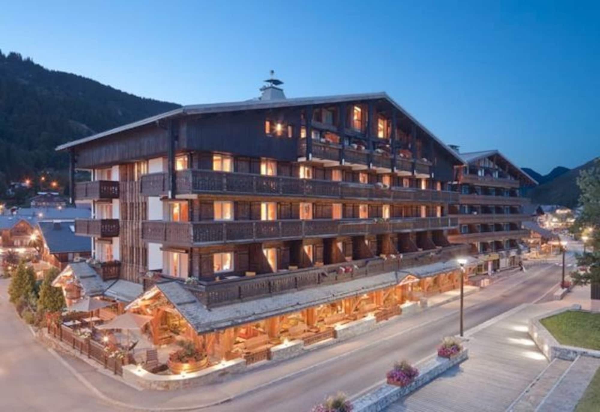 Chalet-Hotel La Marmotte, La Tapiaz & Spa, The Originals Relais เลส์เฌต์ ภายนอก รูปภาพ